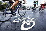 Foto einer Straßenmarkierung für Radverkehr